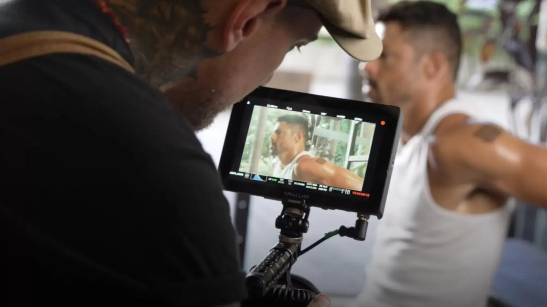 Cauã Reymond tatua QR Codes em campanha da ON Optimum Nutrition